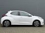 Toyota Yaris 1.5 Hybrid Dynamic | All Season Banden | Navigatie | Camera | Cruise Control | Climate Control | 16 Inch Lichtmetalen Velgen