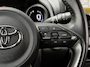 Toyota Yaris 1.5 Hybrid Dynamic | All Season Banden | Navigatie | Camera | Cruise Control | Climate Control | 16 Inch Lichtmetalen Velgen