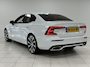 Volvo S60 2.0 Recharge T6 AWD R-Design DEALER ONDERHOUDEN | ALL-SEASON BANDEN | ACHTERUITRIJCAMERA | STOEL-/STUURVERWARMING | ELEKTR. STOELVERSTELLING MET MEMORY | HARMAN KARDON AUDIOSYSTEEM |
