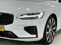 Volvo S60 2.0 Recharge T6 AWD R-Design DEALER ONDERHOUDEN | ALL-SEASON BANDEN | ACHTERUITRIJCAMERA | STOEL-/STUURVERWARMING | ELEKTR. STOELVERSTELLING MET MEMORY | HARMAN KARDON AUDIOSYSTEEM |