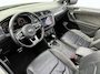 Volkswagen Tiguan Allspace 1.4 TSI Highline 7p. *Automaat*Navi*Schuif/kanteldak*Climate Control*Trekhaak*Stoelverwarming*Lederen bekleding*Parkeerhulp*Elekt. Achterklep*Vol opties!