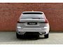 Volvo XC60 T6 Plug-in hybrid AWD Plus Black Edition | Luchtvering | Semi- Electrische Wegklapbare Trekhaak | Verwarmbare voorstoelen, achterbank en stuurwiel | Premium audio by Harman Kardon | Apple carplay/Android auto | Keyless