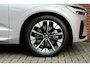 Volvo XC60 T6 Plug-in hybrid AWD Plus Black Edition | Luchtvering | Semi- Electrische Wegklapbare Trekhaak | Verwarmbare voorstoelen, achterbank en stuurwiel | Premium audio by Harman Kardon | Apple carplay/Android auto | Keyless