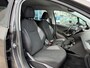 Peugeot 2008 1.2 PureTech Signature/ nap/ 1e EIG/ dealeronderhouden/ 1jaar apk/ airco/ navi/ pdc/ zeer nette auto.