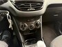 Peugeot 2008 1.2 PureTech Signature/ nap/ 1e EIG/ dealeronderhouden/ 1jaar apk/ airco/ navi/ pdc/ zeer nette auto.