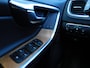 Volvo V60 Cross Country 2.0 D3 Momentum TOPSTAAT! DEALER ONDERHOUDEN! STOELVERW! BLUETOOTH! NAVI! CRUISE! TREKHAAK!