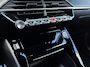 Peugeot 208 1.2 Hybrid 145 e-DCS6 GT Nieuw binnen! | Super Uitstraling! | 360° Camera | Navigatie | 17'' LMV | Leder/Stof | Clima | Cruise | | Achteruitrijcamera | Binnenspiegel automatisch dimmend | Bluetooth telefoonvoorbereiding