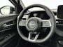 Jeep Avenger 1.2 e-Hybrid Black Edition | VOORRAADVOORDEEL | Camera | Sensoren V+A | Elektrische Kofferklep | JBL | Stoelverwarming | Navi | Cruise Control Adaptief | 2+6 JAAR GARANTIE
