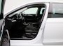 Skoda Octavia Combi 1.0 e-TSI Business Edition Plus | Automaat | Apple Carplay / Android Auto | Panoramadak | Achteruitrijcamera | Parkeersensoren | Sfeerverlichting |