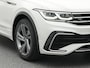 Volkswagen Tiguan R-Line 1.5 TSI 150 PK DSG | LED Matrix IQ | DCC | Panoramadak | Trekhaak | Achteruitrijcamera | Side Assist |