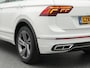 Volkswagen Tiguan R-Line 1.5 TSI 150 PK DSG | LED Matrix IQ | DCC | Panoramadak | Trekhaak | Achteruitrijcamera | Side Assist |