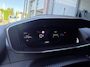 Peugeot 208 GT 1.2 Hybrid 145pk e-DCS6 | DODEHOEKBEW. | ADAPTIVE CRUISE | 360° CAMERA | KEYLESS ENTRY | ISOFIX | LEDER/STOF | 3D i-COCKPIT® | NAVI | DRAADLOOS APPLE CARPLAY / ANDROID AUTO |