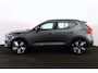 Volvo EX40 Single Motor Extended Range Ultra Europa 82 kWh Panorama/schuifdak - IntelliSafe Assist & Surround - 360º Camera - Harman/Kardon audio - Verwarmde voorstoelen, stuur & achterbank - Parkeersensoren voor & achter - Elektr. bedienb. voorstoelen met geheugen links - Draadloze tel. lader - Warmtepomp - 20' LMV