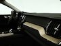 Volvo XC60 T6 Plug-in hybrid AWD Ultra Dark | Panoramadak | 360° camera | Harman Kardon | Luchtvering | Head-up display | Stoel- en stuurverwarming | Trekhaak