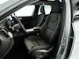 Volvo XC60 T6 Plug-in hybrid AWD Ultra Dark | Panoramadak | 360° camera | Harman Kardon | Luchtvering | Head-up display | Stoel- en stuurverwarming | Trekhaak