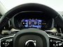 Volvo XC60 T6 Plug-in hybrid AWD Ultra Dark | Panoramadak | 360° camera | Harman Kardon | Luchtvering | Head-up display | Stoel- en stuurverwarming | Trekhaak