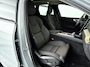 Volvo XC60 T6 Plug-in hybrid AWD Ultra Dark | Panoramadak | 360° camera | Harman Kardon | Luchtvering | Head-up display | Stoel- en stuurverwarming | Trekhaak