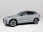 Volvo XC60 T6 Plug-in hybrid AWD Ultra Dark | Panoramadak | 360° camera | Harman Kardon | Luchtvering | Head-up display | Stoel- en stuurverwarming | Trekhaak