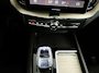 Volvo XC60 T6 Plug-in hybrid AWD Ultra Dark | Panoramadak | 360° camera | Harman Kardon | Luchtvering | Head-up display | Stoel- en stuurverwarming | Trekhaak