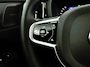 Volvo XC60 T6 Plug-in hybrid AWD Ultra Dark | Panoramadak | 360° camera | Harman Kardon | Luchtvering | Head-up display | Stoel- en stuurverwarming | Trekhaak