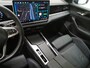 Volkswagen Passat Variant 1.5 eHybrid R-Line Black | 5 Jaar Garantie | Leder | Stoelventilatie | Trekhaak | Massage | 360 | HUD | Keyless