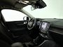 Volvo XC40 B3 Essential | Parkeercamera | Stoel- en stuurverwarming | Trekhaak