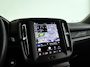 Volvo XC40 B3 Essential | Parkeercamera | Stoel- en stuurverwarming | Trekhaak