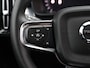 Volvo XC40 2.0 B4 Plus Dark 197 pk | Trekhaak | Harman Kardon audio | Stoel + Stuurverwarming | achteruitrijcamera | Stoel + Stuurverwarming | Elektrische Stoelen met Memory | Origineel nederlands |