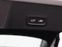 Volvo XC40 2.0 B4 Plus Dark 197 pk | Trekhaak | Harman Kardon audio | Stoel + Stuurverwarming | achteruitrijcamera | Stoel + Stuurverwarming | Elektrische Stoelen met Memory | Origineel nederlands |