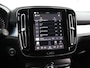 Volvo XC40 2.0 B4 Plus Dark 197 pk | Trekhaak | Harman Kardon audio | Stoel + Stuurverwarming | achteruitrijcamera | Stoel + Stuurverwarming | Elektrische Stoelen met Memory | Origineel nederlands |