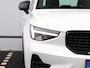 Volvo XC40 2.0 B4 Plus Dark 197 pk | Trekhaak | Harman Kardon audio | Stoel + Stuurverwarming | achteruitrijcamera | Stoel + Stuurverwarming | Elektrische Stoelen met Memory | Origineel nederlands |