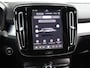 Volvo XC40 2.0 B4 Plus Dark 197 pk | Trekhaak | Harman Kardon audio | Stoel + Stuurverwarming | achteruitrijcamera | Stoel + Stuurverwarming | Elektrische Stoelen met Memory | Origineel nederlands |