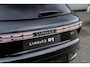 Lynk & Co 01 1.5 Plug-in Hybrid More | Trekhaak | PHEV | Panoramadak | Infinity by Harman Audio | 360 Graden Camera | Parkeersensoren | Lichtmetalen Velgen 20 inch | Keyless Entry | Elektrische Achterklep | LED Koplampen Adaptief | Privacy Glas | Stoelverwarming | Cruise Control Adaptief | Dodehoekdetectie Navigatie | Apple Carplay | Android Auto