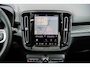 Volvo EX40 Single Motor Extended Range Ultra 82 kWh | Black Edition | Europa | Schuif-/Kanteldak | Harman Kardon Audio | Adaptieve Cruise Control | Stuur-/Stoelverwarming V+A | Warmtepomp | Getint Glas |