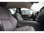 Volvo V60 2.0 B4 Core MY2026|Leder|Stoelverwarming|Allseason