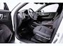 Volvo EX40 Single Motor Extended Range Plus Europa 82 kWh | Trekhaak | Harman/Kardon | Power Seats | BLIS | Adaptive Cruise Control | Stoelverwarming voor & achter | Stuurverwarming | Warmtepomp | Getint Glas |