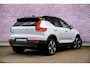 Volvo EX40 Single Motor Extended Range Plus Europa 82 kWh | Trekhaak | Harman/Kardon | Power Seats | BLIS | Adaptive Cruise Control | Stoelverwarming voor & achter | Stuurverwarming | Warmtepomp | Getint Glas |