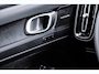 Volvo EX40 Single Motor Extended Range Plus Europa 82 kWh | Trekhaak | Harman/Kardon | Power Seats | BLIS | Adaptive Cruise Control | Stoelverwarming voor & achter | Stuurverwarming | Warmtepomp | Getint Glas |