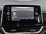 Volkswagen T-Roc 1.5 TSI R-Line 150pk DSG Automaat Panoramadak / Trekhaak afneembaar / Camera / Parkeersensoren / R-Line / Navigatie by App-connect hal