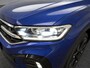 Volkswagen T-Roc 1.5 TSI R-Line 150pk DSG Automaat Panoramadak / Trekhaak afneembaar / Camera / Parkeersensoren / R-Line / Navigatie by App-connect hal