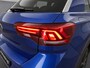 Volkswagen T-Roc 1.5 TSI R-Line 150pk DSG Automaat Panoramadak / Trekhaak afneembaar / Camera / Parkeersensoren / R-Line / Navigatie by App-connect hal