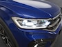 Volkswagen T-Roc 1.5 TSI R-Line 150pk DSG Automaat Panoramadak / Trekhaak afneembaar / Camera / Parkeersensoren / R-Line / Navigatie by App-connect hal