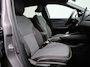 Renault Captur 1.6 E-Tech full hybrid 145Pk techno | Adaptive Cruise Control | Climate Control | Google Maps Navigatie | Stoel En Stuurverwarming | Achteruitrijcamera | Parkeersensoren |