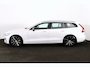 Volvo V60 T6 Recharge AWD Plus Dark - IntelliSafe Assist & Surround - 360º Camera - Harman/Kardon audio - Verwarmde voorstoelen, stuur & achterbank - Parkeersensoren voor & achter - Elektr. bedienb. voorstoelen met geheugen - Inklapbare trekhaak - 18' LMV