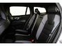 Volvo V60 T6 Recharge AWD Plus Dark - IntelliSafe Assist & Surround - 360º Camera - Harman/Kardon audio - Verwarmde voorstoelen, stuur & achterbank - Parkeersensoren voor & achter - Elektr. bedienb. voorstoelen met geheugen - Inklapbare trekhaak - 18' LMV