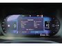 Volvo V60 T6 Recharge AWD Plus Dark - IntelliSafe Assist & Surround - 360º Camera - Harman/Kardon audio - Verwarmde voorstoelen, stuur & achterbank - Parkeersensoren voor & achter - Elektr. bedienb. voorstoelen met geheugen - Inklapbare trekhaak - 18' LMV