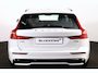 Volvo V60 T6 Recharge AWD Plus Dark - IntelliSafe Assist & Surround - 360º Camera - Harman/Kardon audio - Verwarmde voorstoelen, stuur & achterbank - Parkeersensoren voor & achter - Elektr. bedienb. voorstoelen met geheugen - Inklapbare trekhaak - 18' LMV