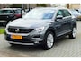 Volkswagen T-Roc 1.5 TSI Sport. Camera, Elek Klep, Adap Cruise, Stoel&StuurVerw, Haak 1500kg