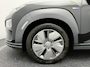 Hyundai Kona Electric EV Comfort 64 kWh 3-Fase SOH 97,2% | 33000KM | Warmtepomp | Camera | Carplay&Android