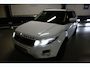 Land Rover Range Rover Evoque 2.2 TD4 4WD Prestige / Pano / NAVI / XENON / VOL ! ! !